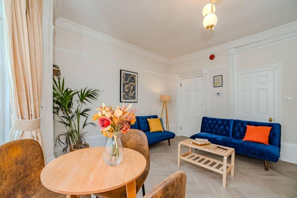 Beautiful Sea View I Spacious One Bed Room Flat I Sleep 4 Guests Bp2 Brighton Kültér fotó